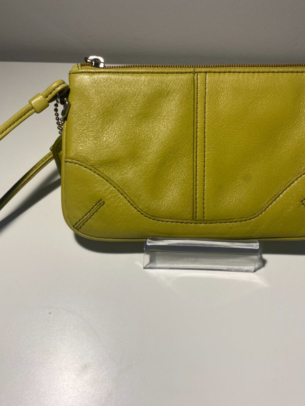 Preowned Coach Small Leather Wristlet - Picture 4 of 7